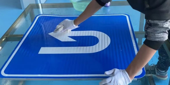 道路交通標志牌安裝在道路上應要做到哪些要求？